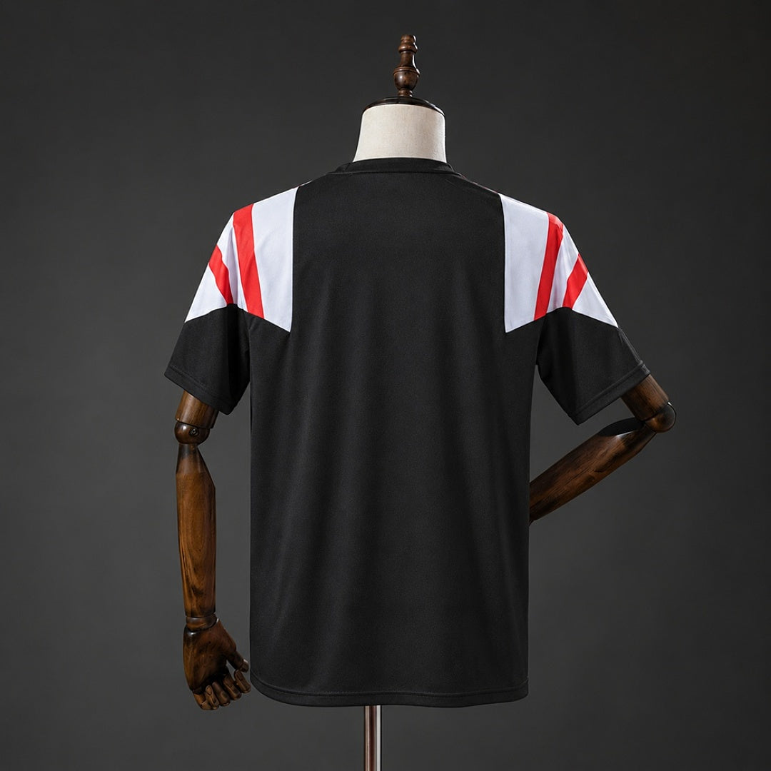 Camiseta Colo-Colo EQT Retro Negra 26/27 Adultos
