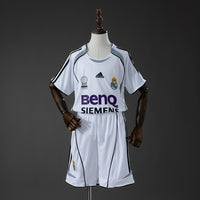 Camiseta + Short Real Madrid Local 06/07 Niños