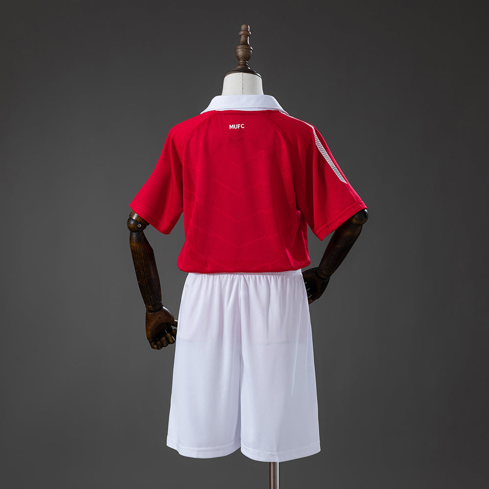 Camiseta + Short Manchester United Local 2010/2011 Niños