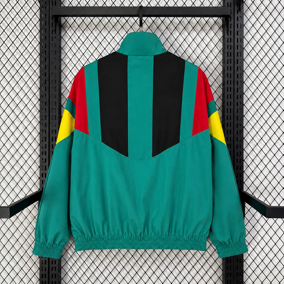 Cortavientos Alemania EQT Track Top