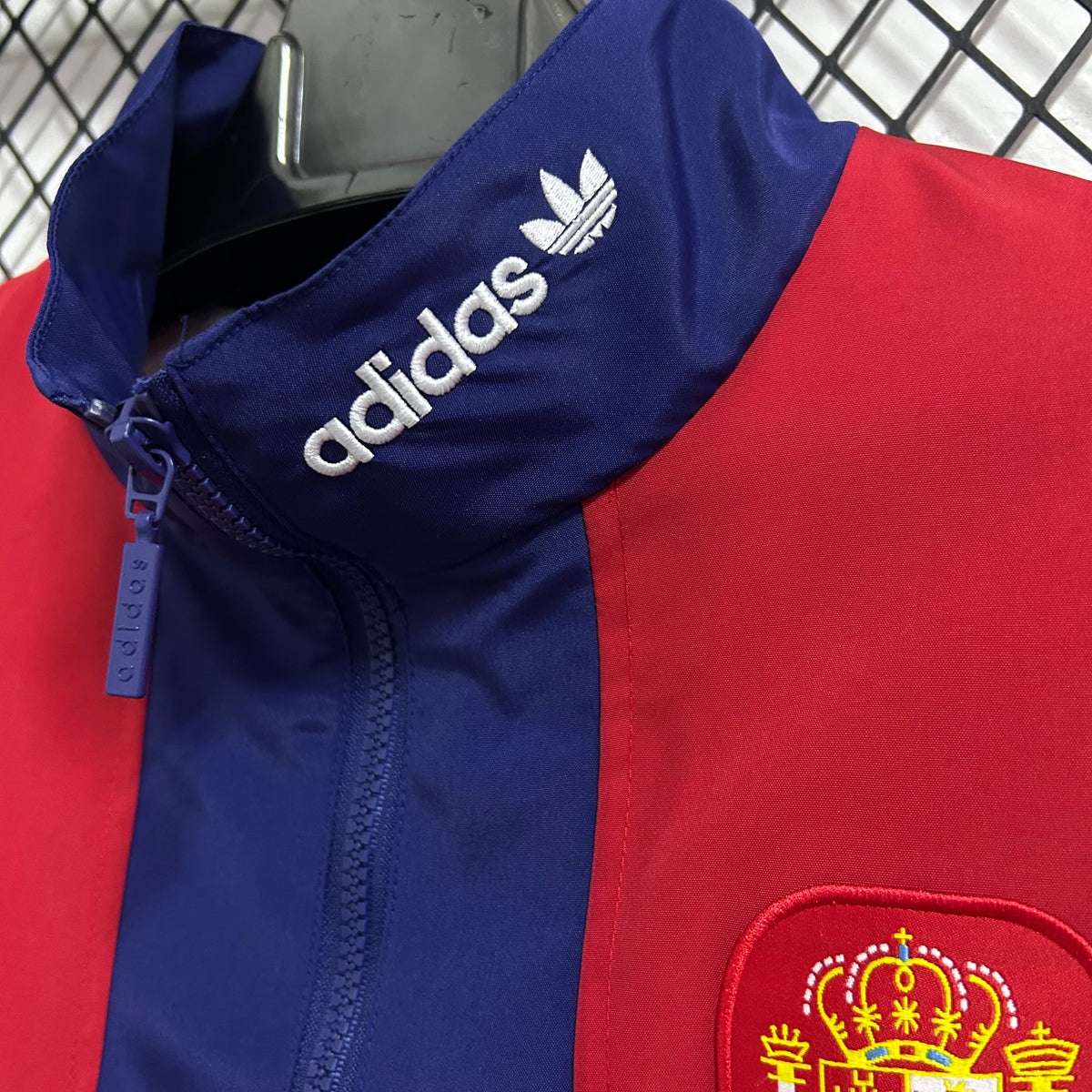 Cortavientos España EQT Track Top
